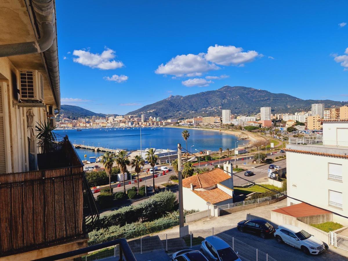 Magnifique Appartement Avec Balcon Vue Mer A L'Entree D'Ajaccio Ajaccio  Luaran gambar