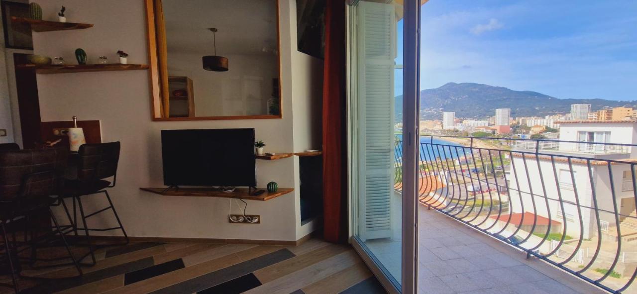 Magnifique Appartement Avec Balcon Vue Mer A L'Entree D'Ajaccio Ajaccio  Luaran gambar