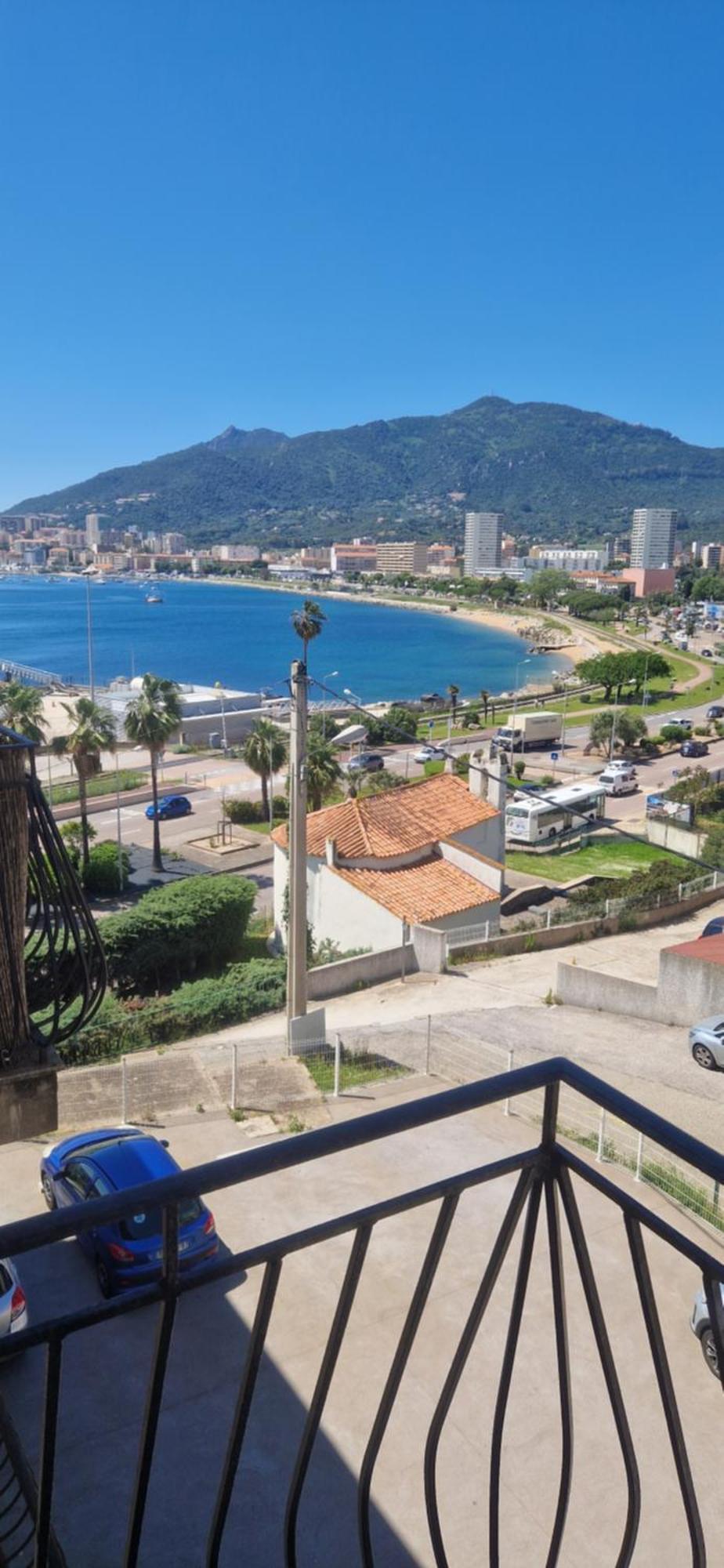 Magnifique Appartement Avec Balcon Vue Mer A L'Entree D'Ajaccio Ajaccio  Luaran gambar
